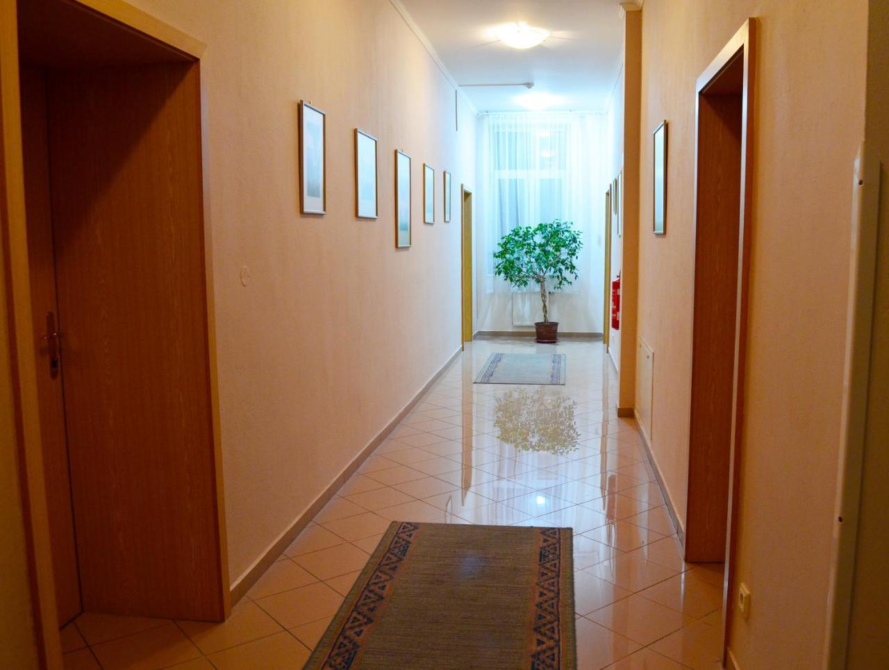 Hotel Margit Trenčianske Teplice Exteriör bild